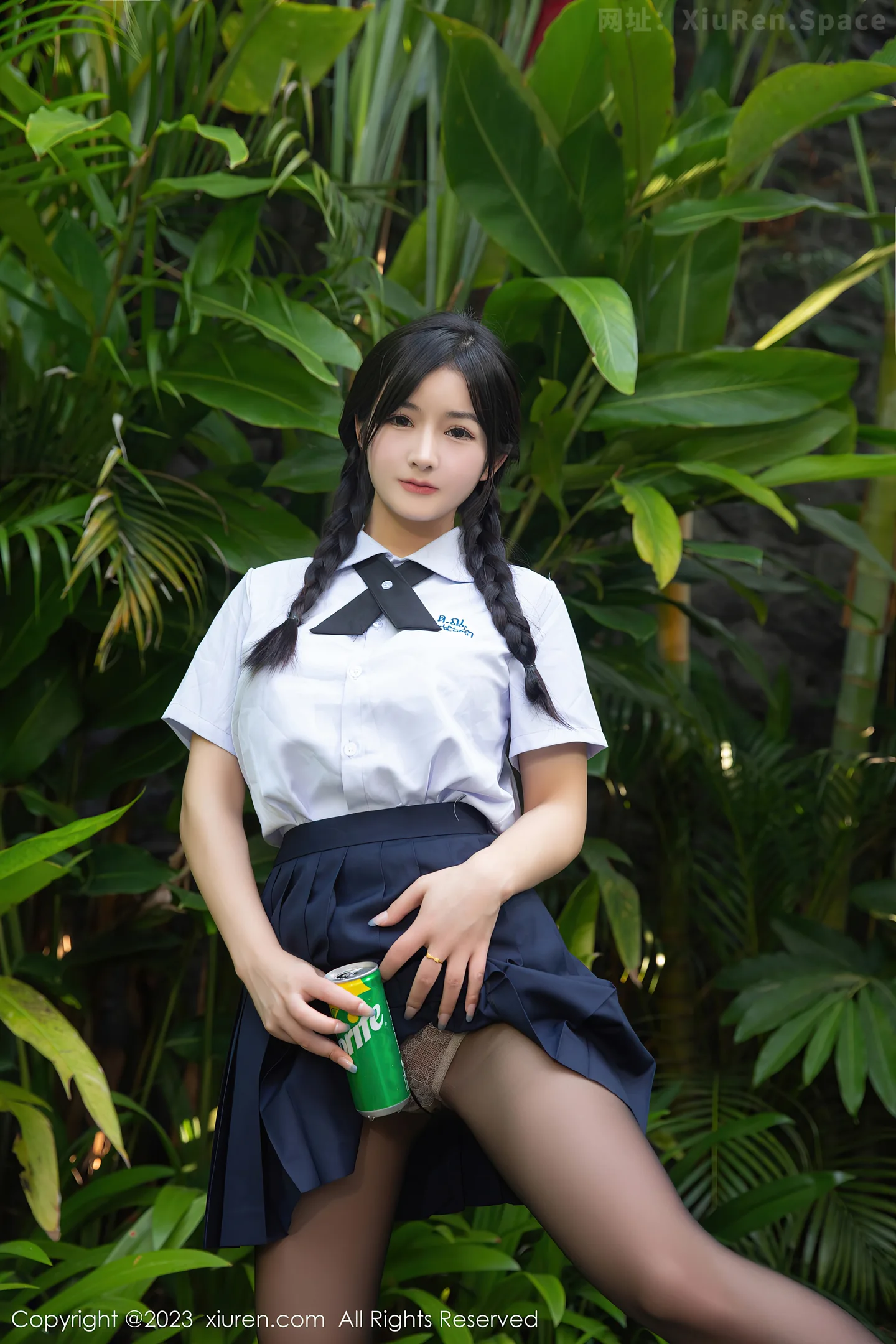 图片[6]-[XiuRen秀人网] VOL.6940 模特谭小灵性感白T配蓝短裙露浅色蕾丝内衣秀惹火身材诱惑写真76P-秀人网官方网站